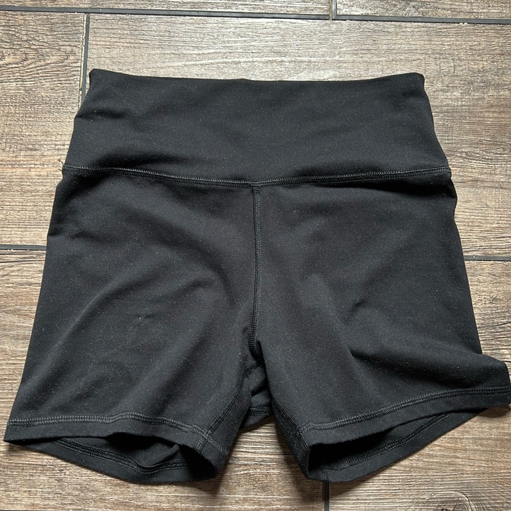 Fleo High Rise 4” Shorts